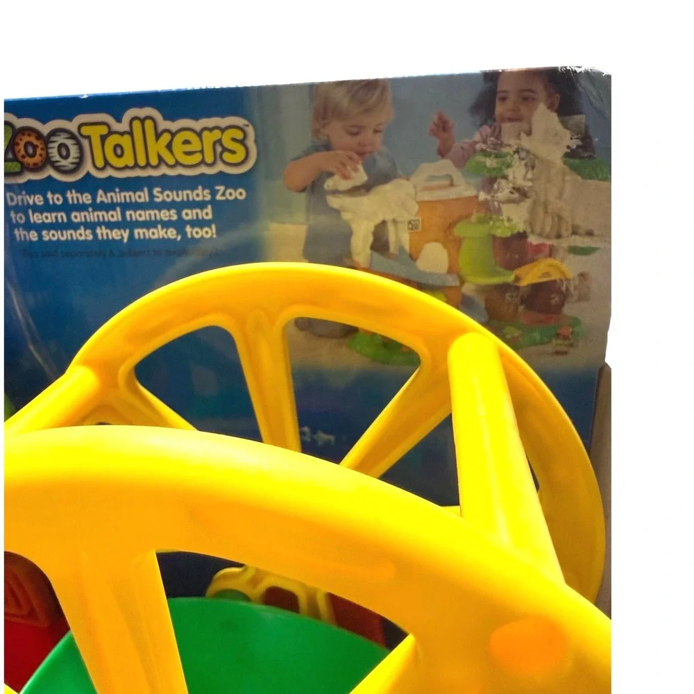 Fisher-Price Little People Zoo Talkers Animal Sounds Zoo Train New NIB 2012